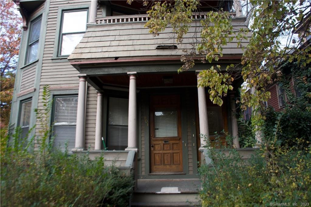 Primary Photo - 799 Elm St