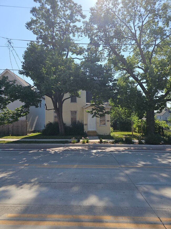 Building Photo - Newly remodeled 4bd/2bth