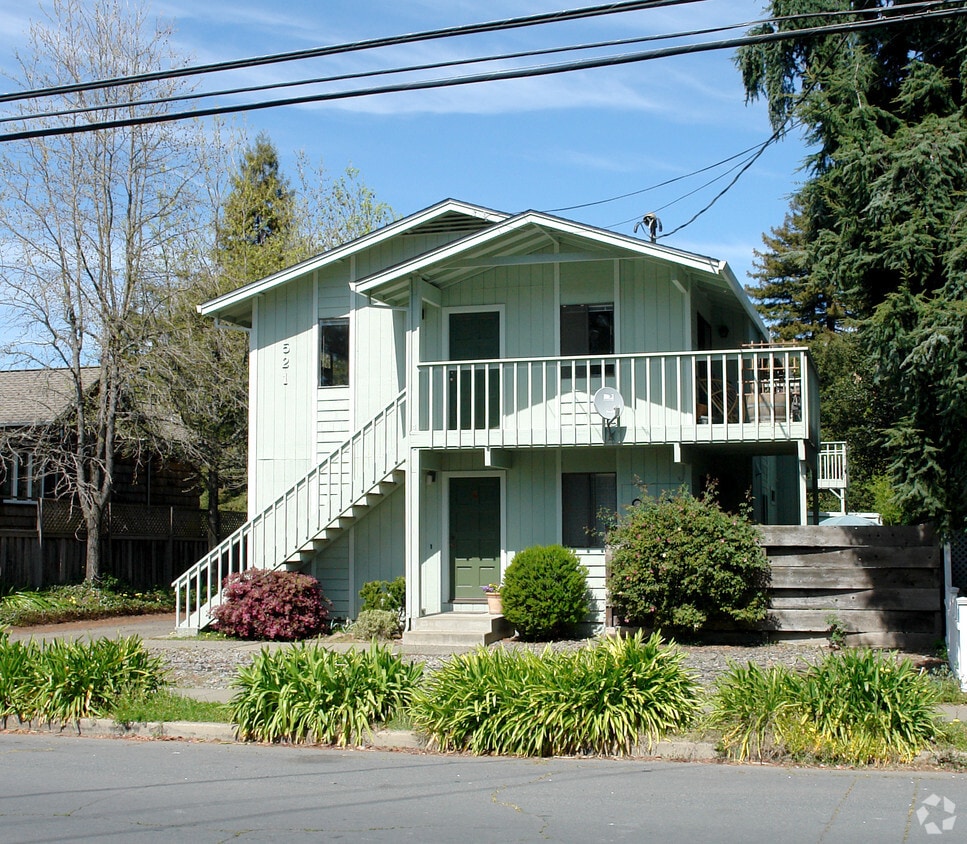 Building Photo - 521 Matheson St