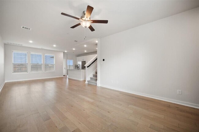 Foto del edificio - 2500 Forest Creek Dr