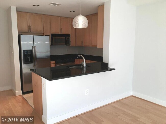 Foto del edificio - 4101 Albemarle St NW