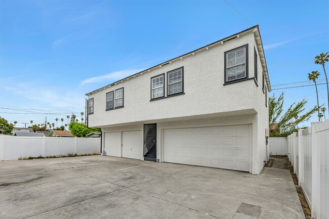 Building Photo - 3841 Arlington Ave