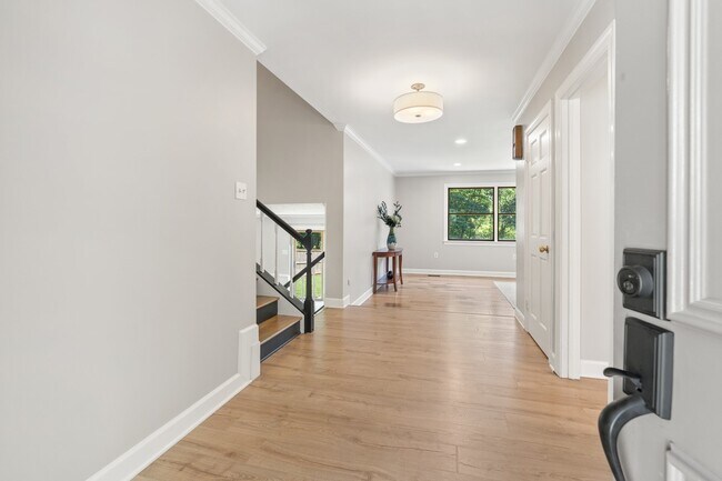 Foto del edificio - 37744 Hughesville Rd