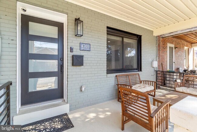 Foto del edificio - 4703 10th St NE