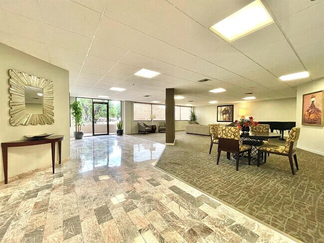 Foto del edificio - 40 N Interstate Hwy 35