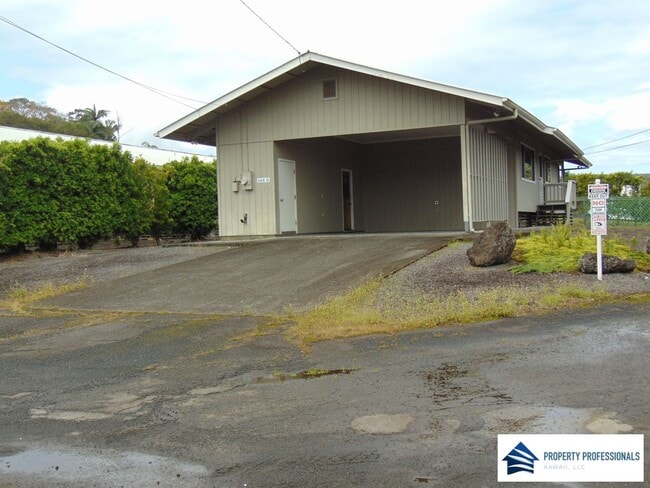 Building Photo - 3 bedroom in Waiakea!