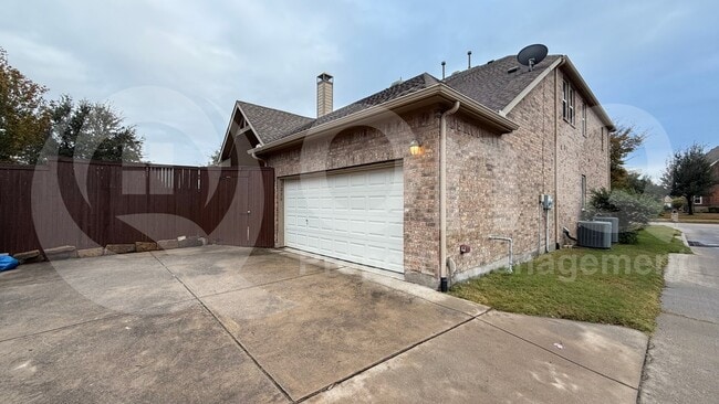 Building Photo - 3256 Clearfork Trail