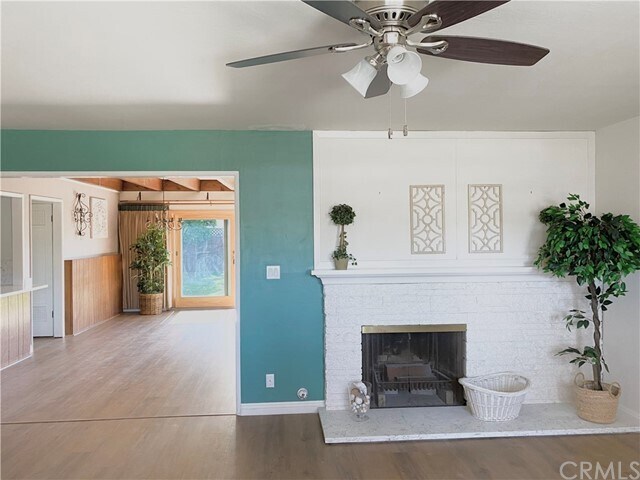 Building Photo - 701 Maertin Ln