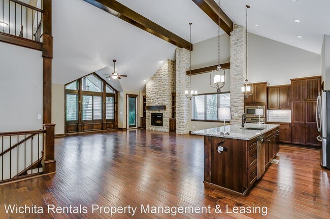 Building Photo - 3 br, 4.5 bath House - 2248 N. Tallgrass #2