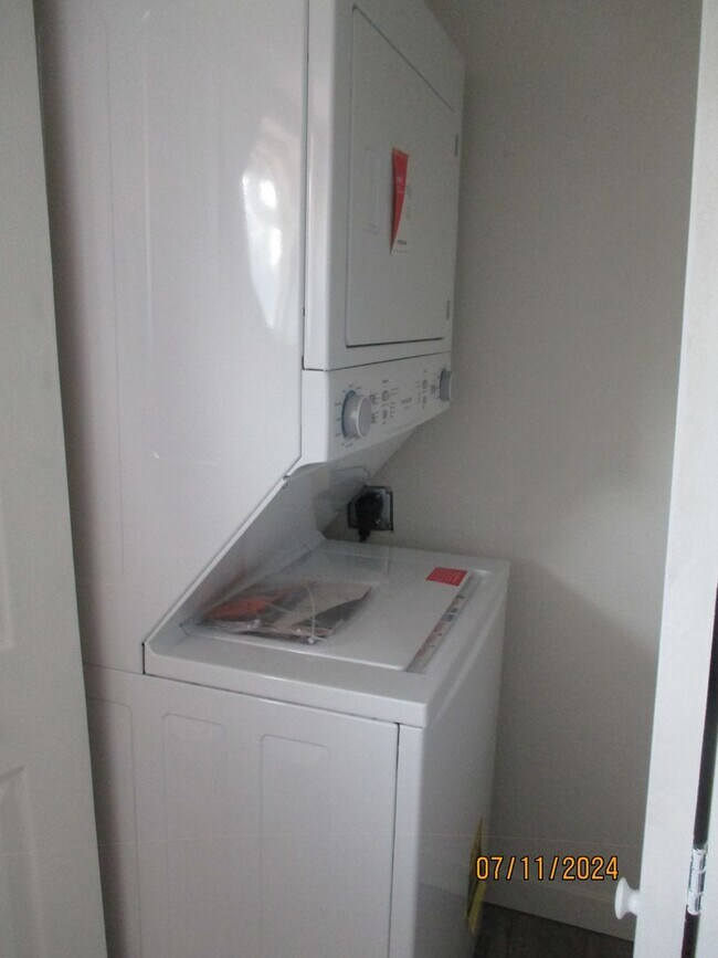 Foto del edificio - Cute 2 Bed 1 Bath Duplex in Puyallup
