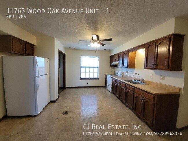 Building Photo - 11763 Wood Oak Ave