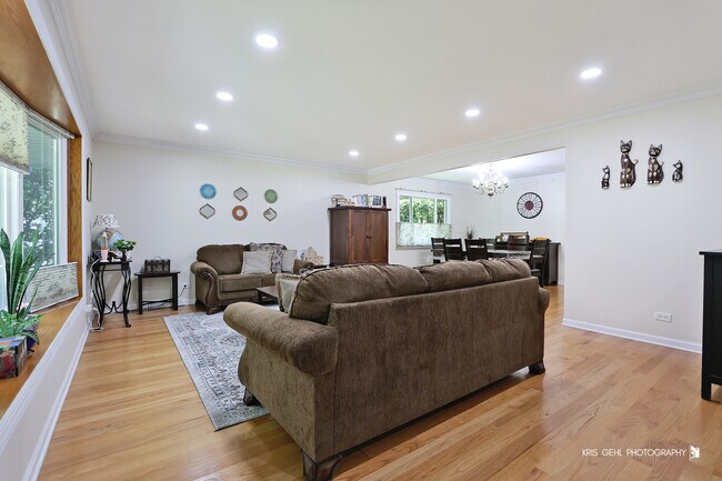 Foto del edificio - 605 W Gilbert Rd