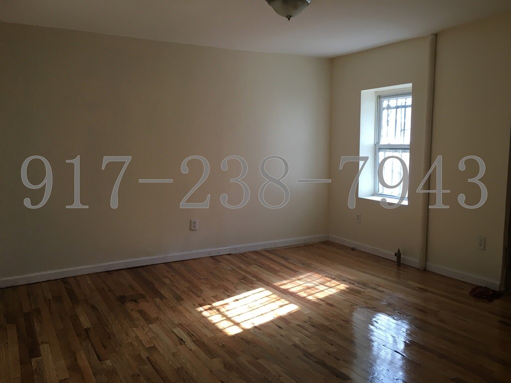 Primary Photo - 976 Bedford Ave