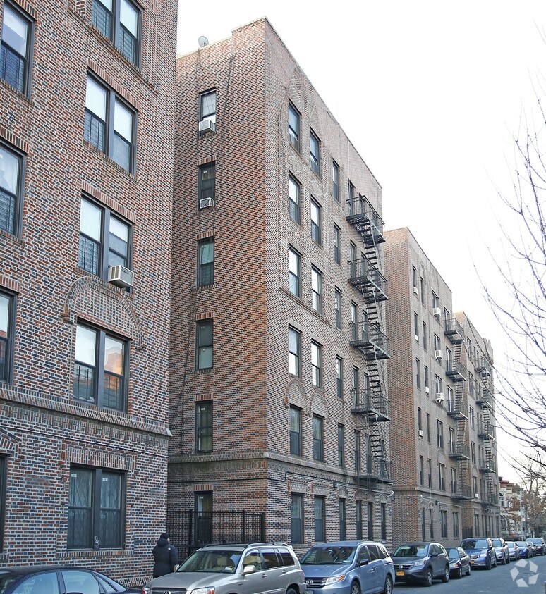 Building Photo - 1010 Lincoln Pl
