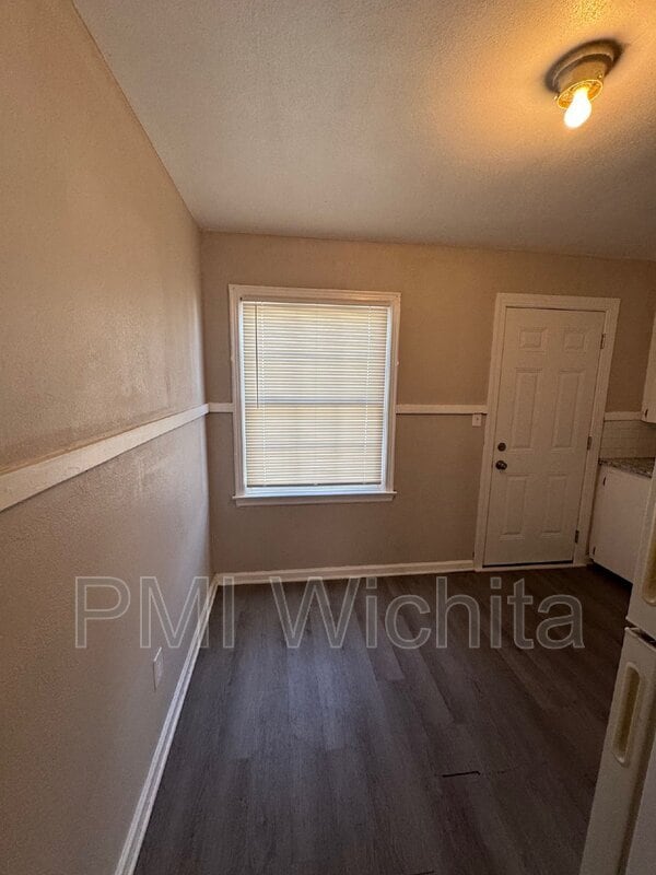 Building Photo - 1512 S Pattie St