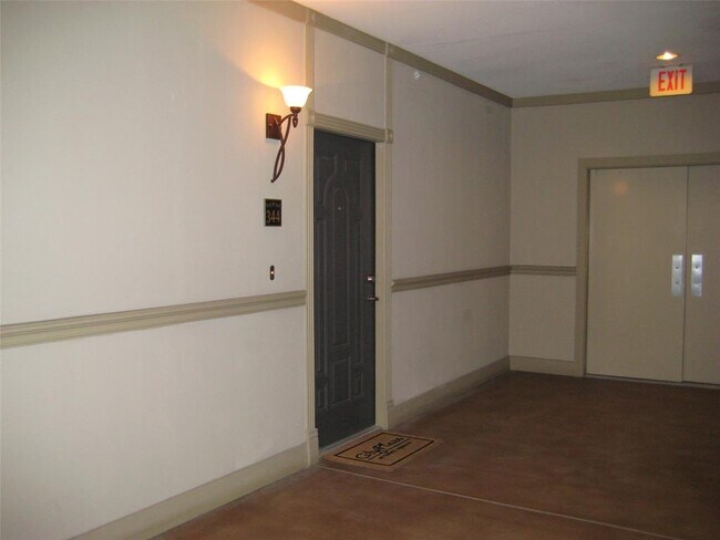 Building Photo - 2299 Lone Star Dr