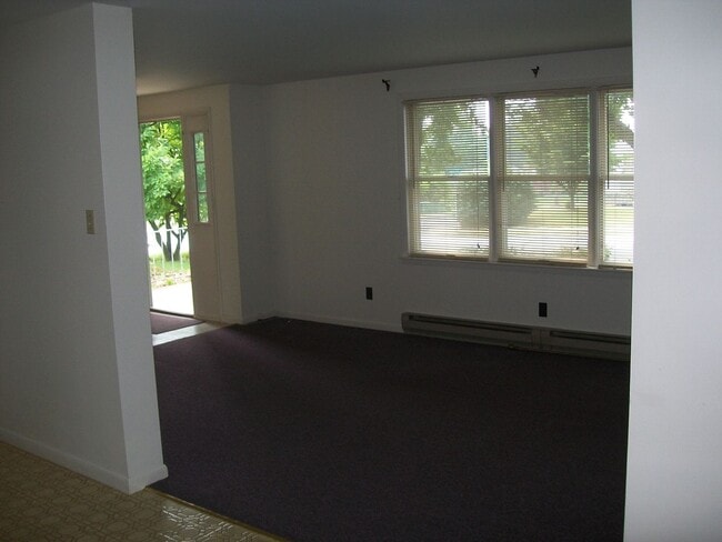 Foto del edificio - 163-165 Fairview Ave.