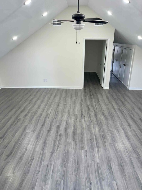 Foto del edificio - 404 E 18th St
