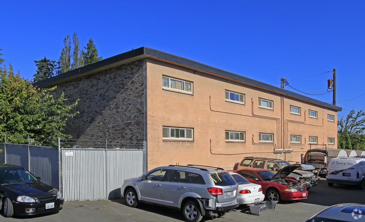Foto del edificio - FLEMING APTS