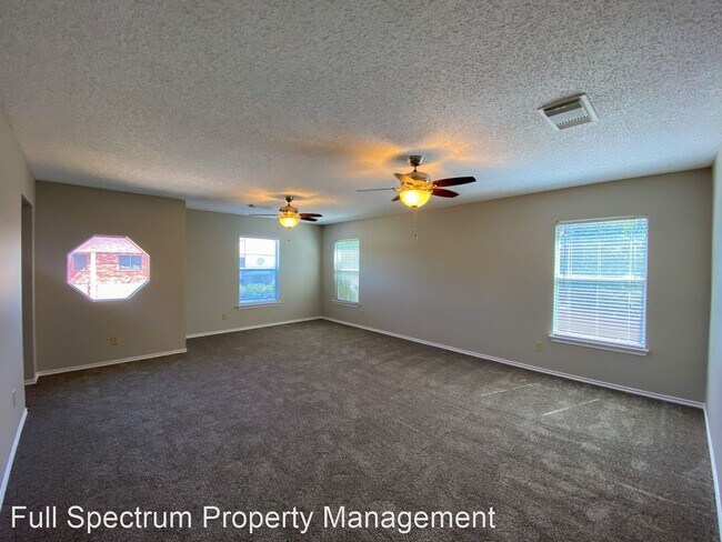Foto del edificio - 3 br, 2 bath House - 13420 Magnolia Brook