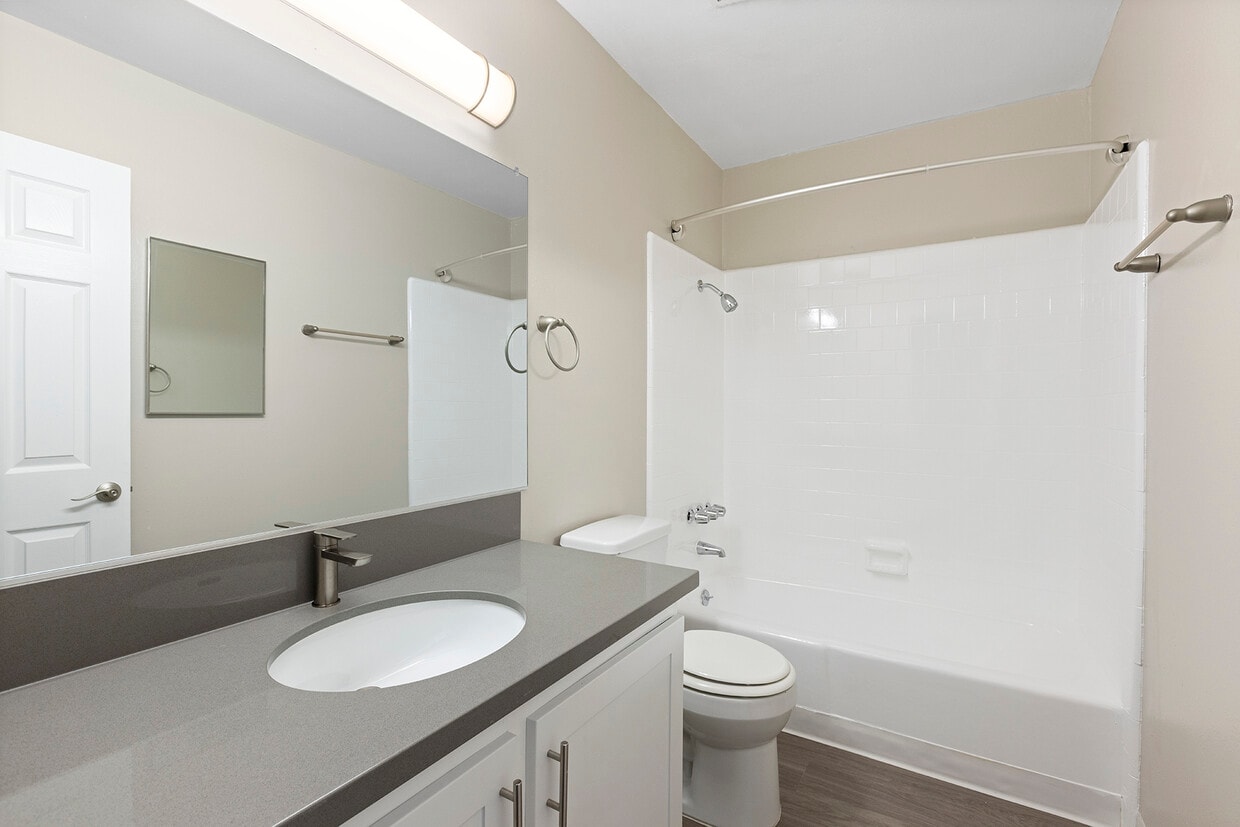 RESIDENCES AT WOODLAKE Apartments in Los Angeles, CA Westside Rentals