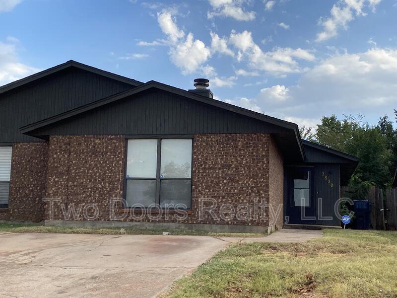 Photo - 2820 Southeast 55th Street - 1