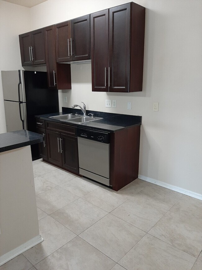 165 N Pearl Lk Unit 206, Altamonte Springs, FL 32714 Condo for Rent