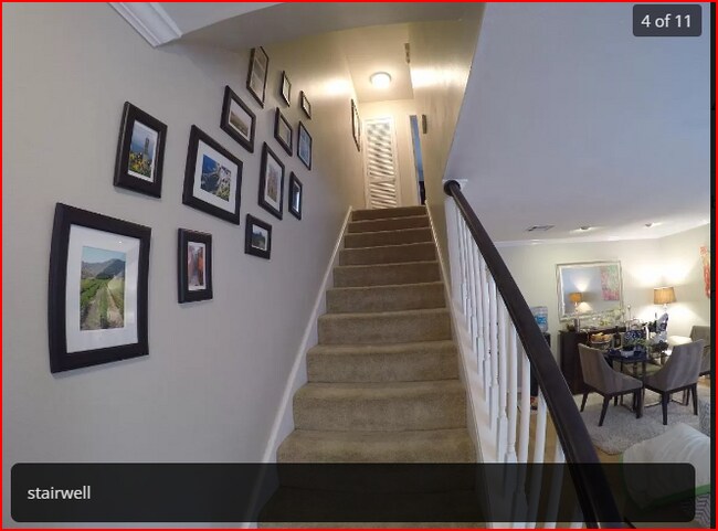 2 dormitorios y baño completo en la planta superior. - 303 S Bungalow Park Ave