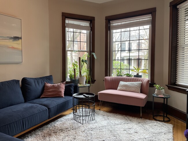 Foto del edificio - 3727 N Lakewood Ave