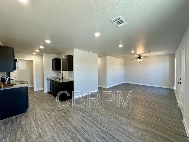 Foto del edificio - 3704 Venita Ave