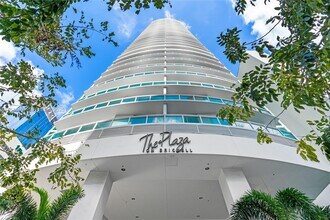 Building Photo - 951 Brickell Ave
