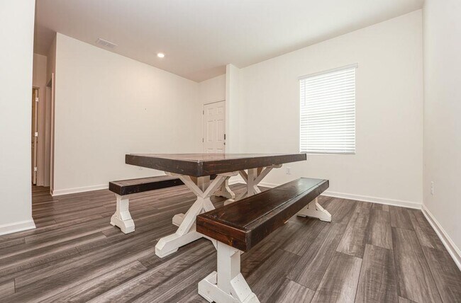 Foto del edificio - 78 Elmarry Ln