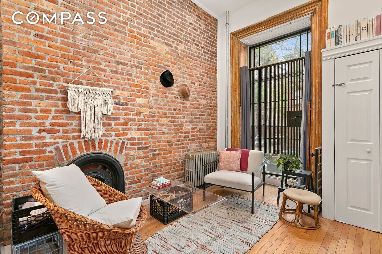 126 Willoughby Ave, Brooklyn, NY 11205 Townhome Rentals in Brooklyn