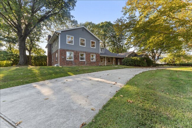 Foto del edificio - Magnificent 6 bedroom house in desirable H...