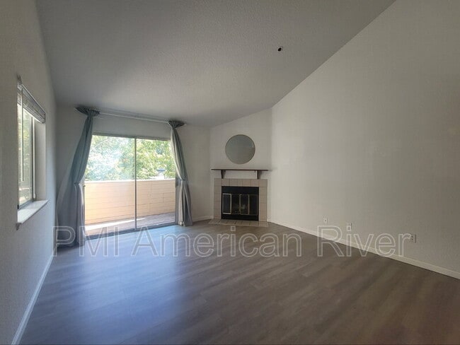 Building Photo - 1019 Dornajo Way