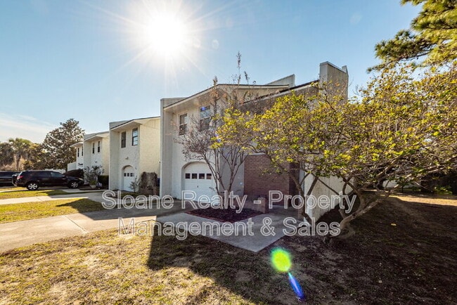 Photo - 40 Meander Row Townhome