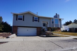 Building Photo - 6301 Sternwood Dr