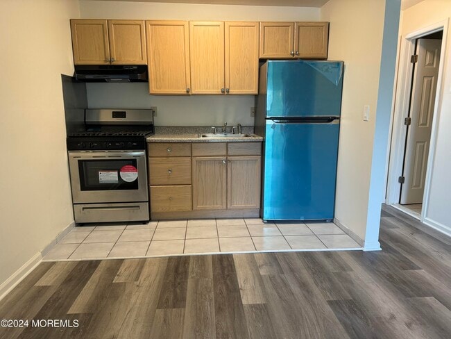 Building Photo - 109 2nd Ave