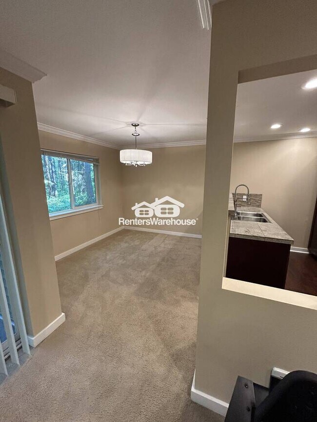 Building Photo - Captivating 2-Bed Condo in a Highly Desirable Complex (New Price)!