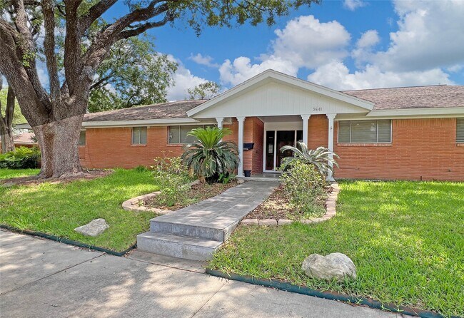 Foto del edificio - 3641 Deal St