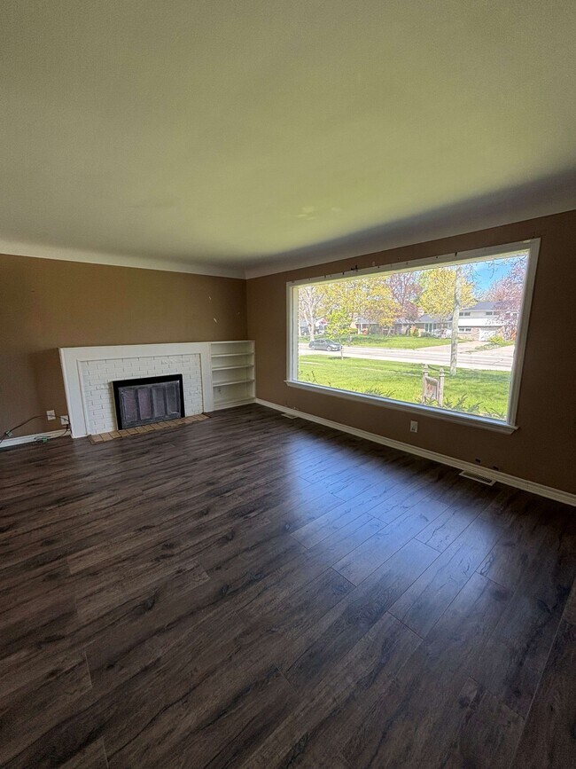 Photo du bâtiment - 837 Cathcart Blvd