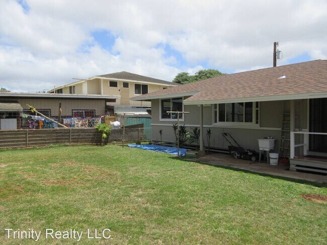 Building Photo - 3 br, 1 bath House - 94-1122 Huakai Street