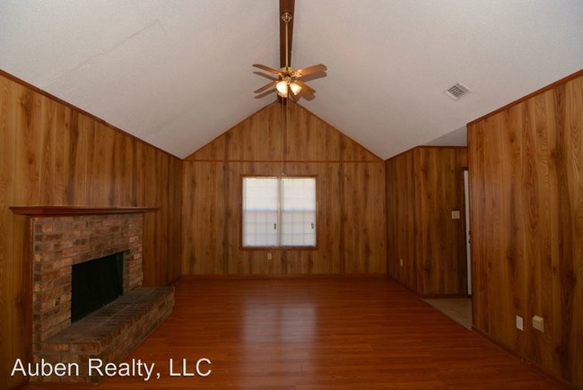 Building Photo - 2836 Butler Manor Dr