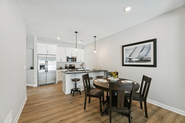 Foto del edificio - 13145 Berrywood Dr