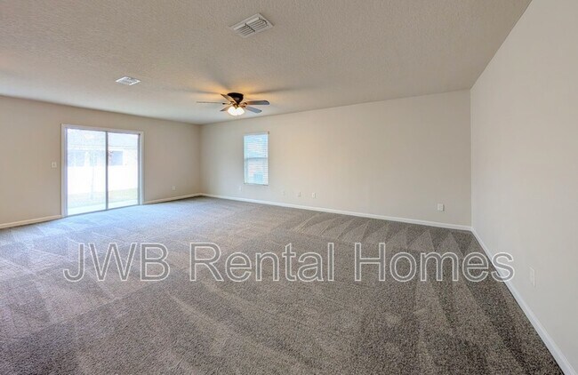 Building Photo - 2585 King Louis Dr