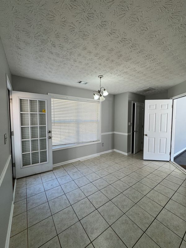 Building Photo - 2262 Grassy Springs Ct