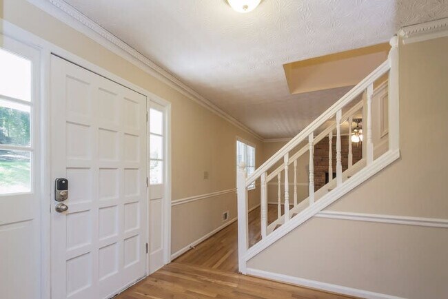 Building Photo - 4333 Alison Jane Dr NE