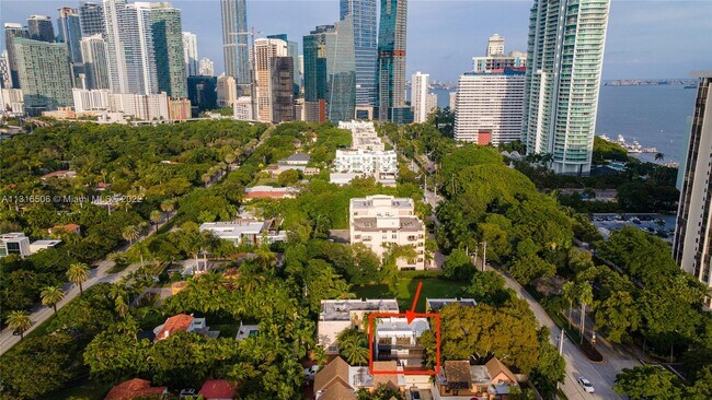 Building Photo - 1884 Brickell Ave