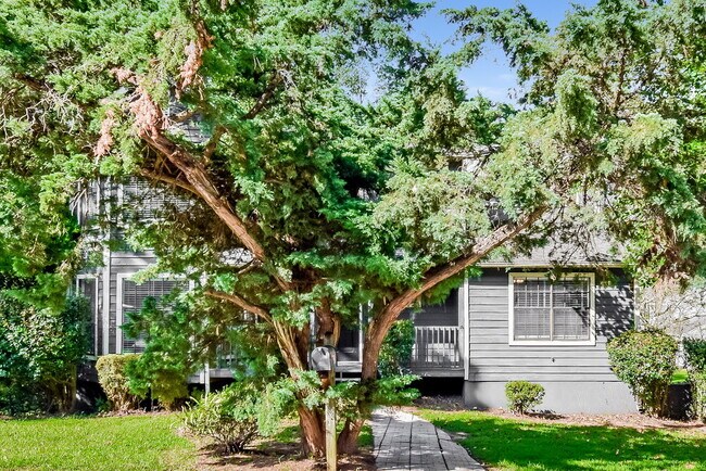 Foto del edificio - 4346 Crestridge Ln