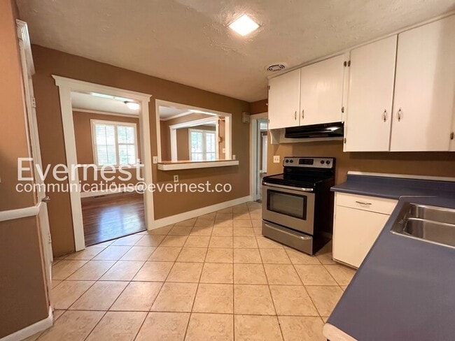 Building Photo - 4908 Briarwood Dr